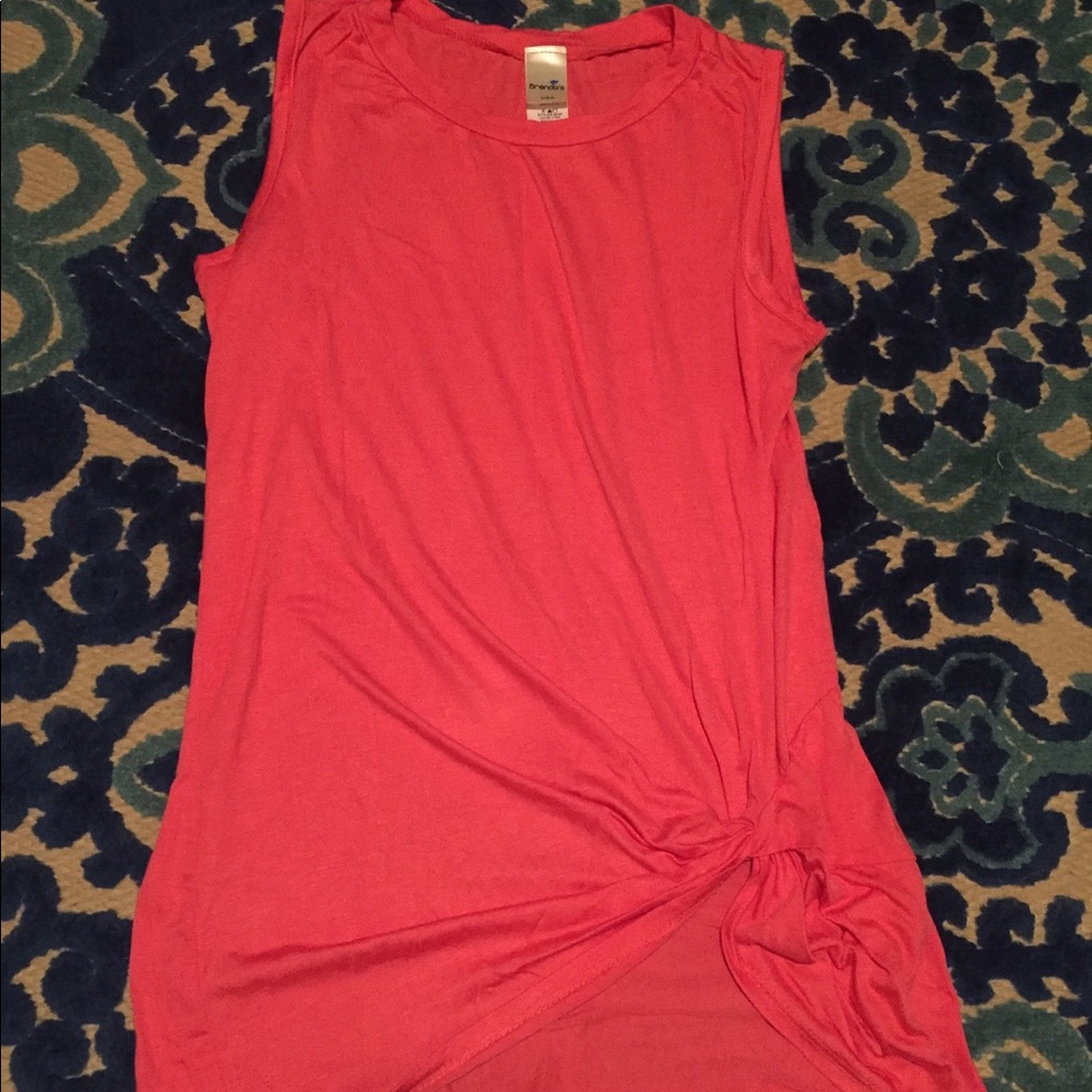 Knot detail tank top